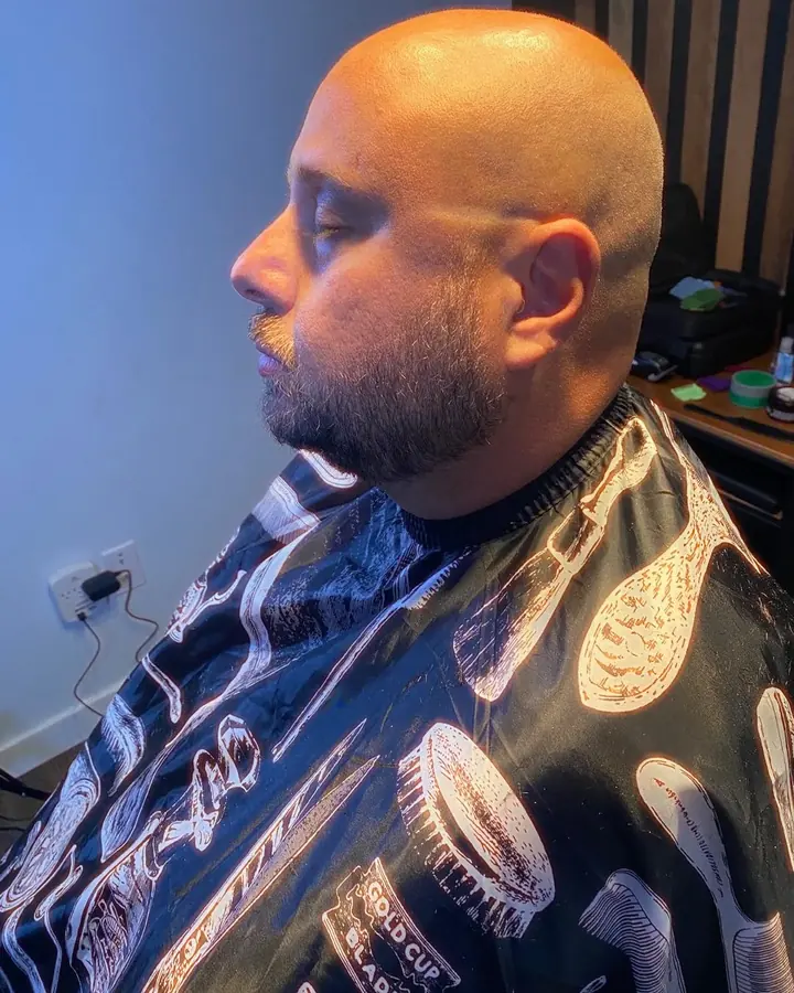 Leleco Barber precision haircut 10